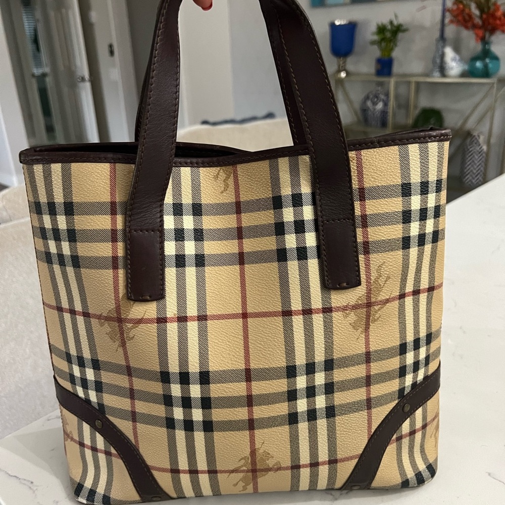 Burberry Full Leather , short handle, Medium size - Picture 3 of 13